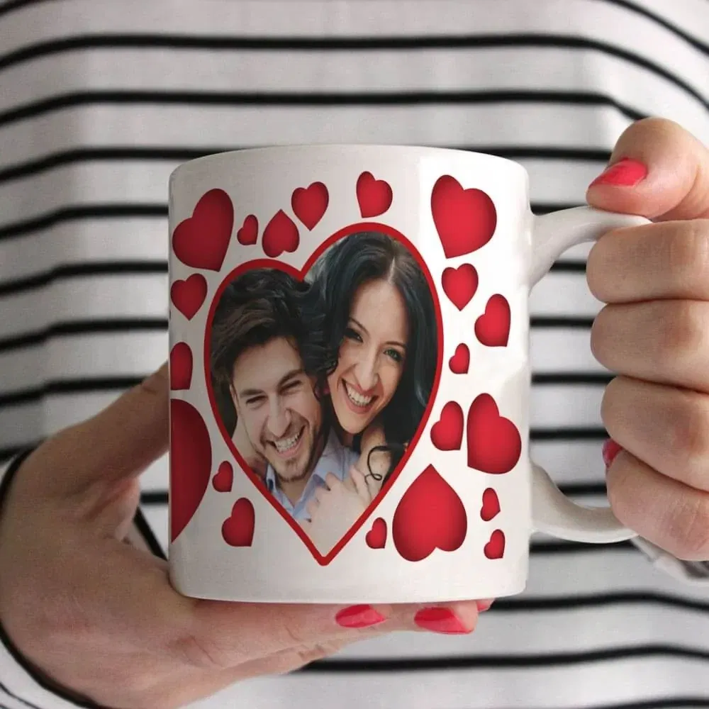 Cană Personalizată - Model "Inimioare" cu o poză