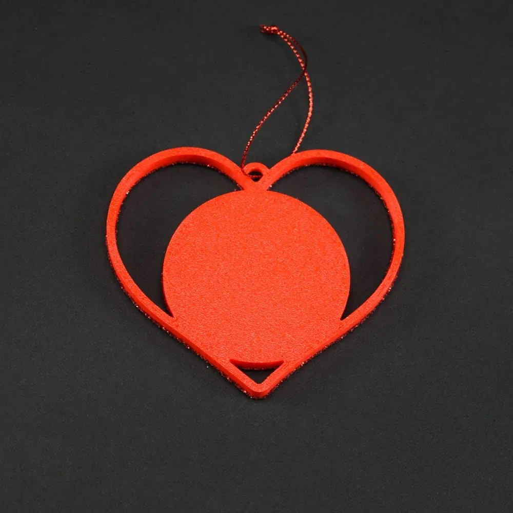 Ornament Brad Personalizat - Model “Inimă”, Roșu