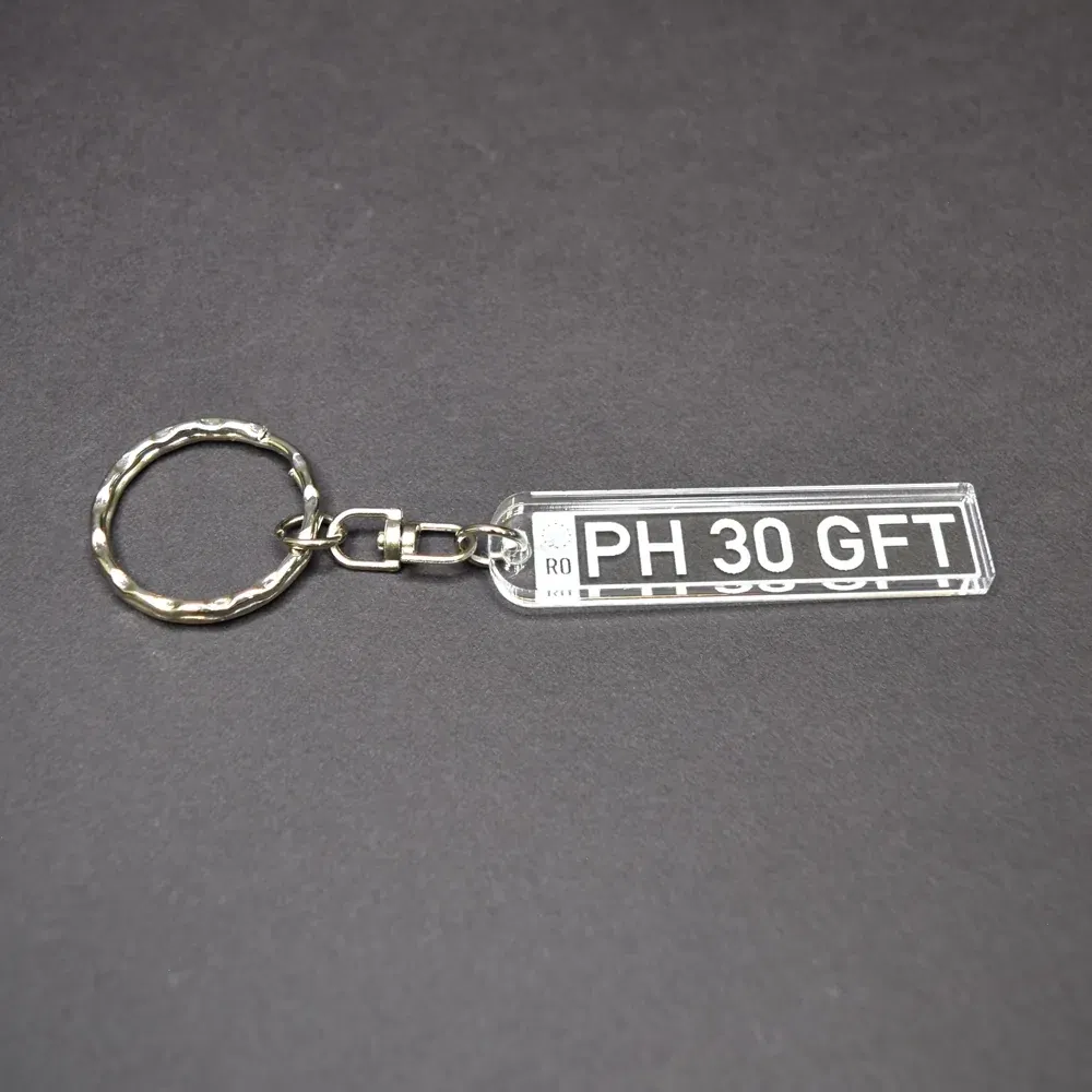 Breloc Personalizat Cu Număr Auto - Model Transparent Breloc Personalizat Cu Număr Auto - Model Transparent