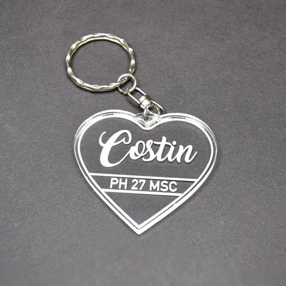 Breloc Personalizat Cu Nume Și Număr Auto - Model Inimă Transparent