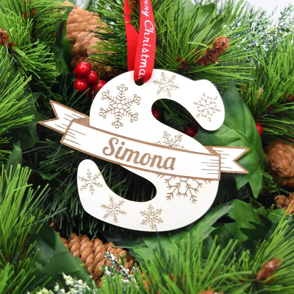 Glob Personalizat Literă Cu Nume - Lemn Alb