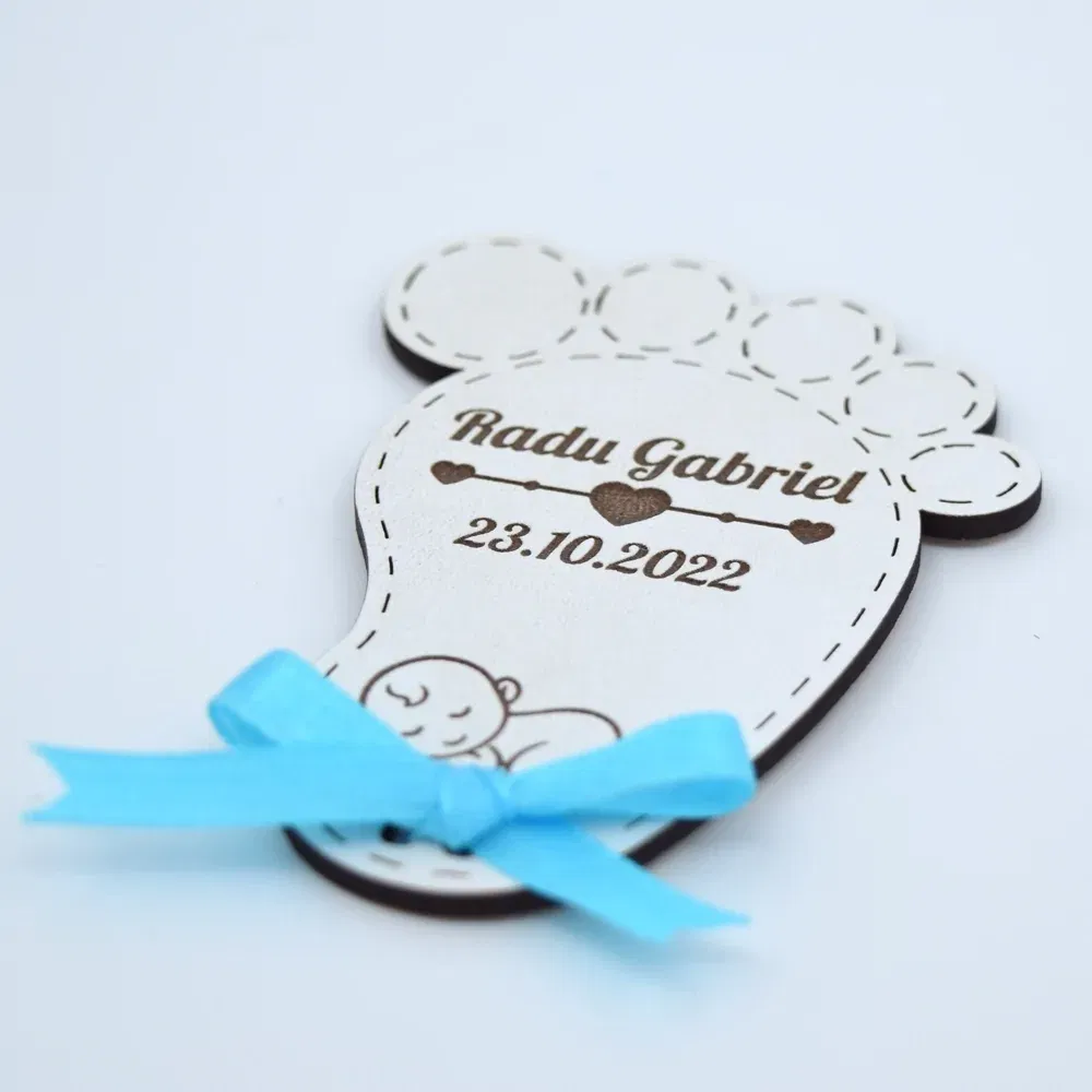 Mărturii Botez Magnetice Lemn - Picioruș Baiețel - Set 10 Buc. Mărturii Botez Magnetice Lemn - Picioruș Baiețel - Set 10 Buc.