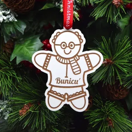 Glob Personalizat Cu Nume - Gingerbread Bunic - Lemn Alb Glob Personalizat Cu Nume - Gingerbread Bunic - Lemn Alb